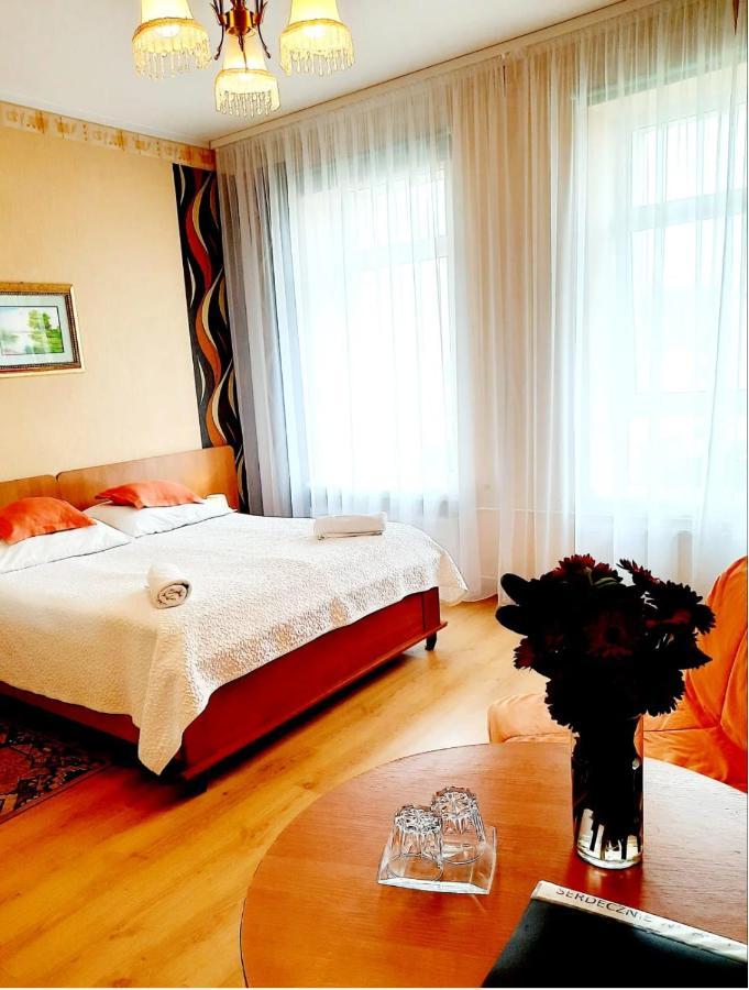 Hotel Bursztyn Kalisz  Bagian luar foto